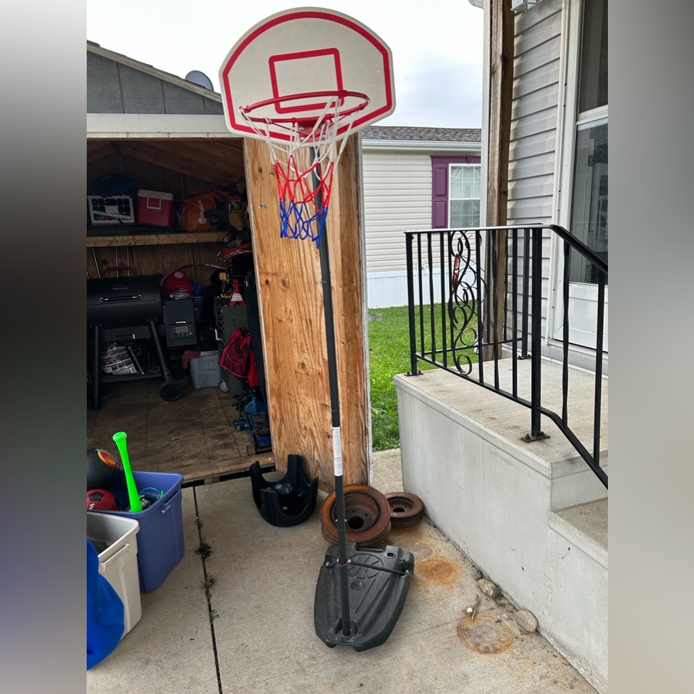 Kids basketball hoop, adjustable height